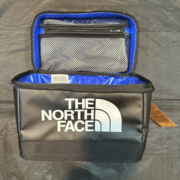 New The North Face Base Camp Voyager Black Lunch Cooler One Size NWT - Picture 9 of 15